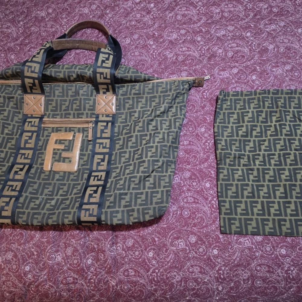 Fendi Zucca Vintage Weekender/Travel Bag PREOWNED/USED Mint condition - Picture 6 of 6